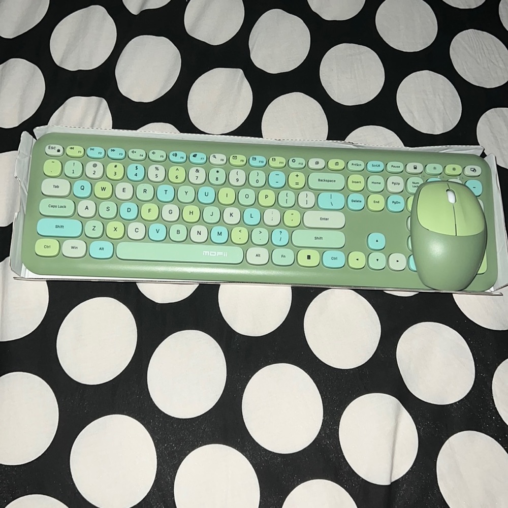 Modi Wireless Keyboard and Mouse Combo Set